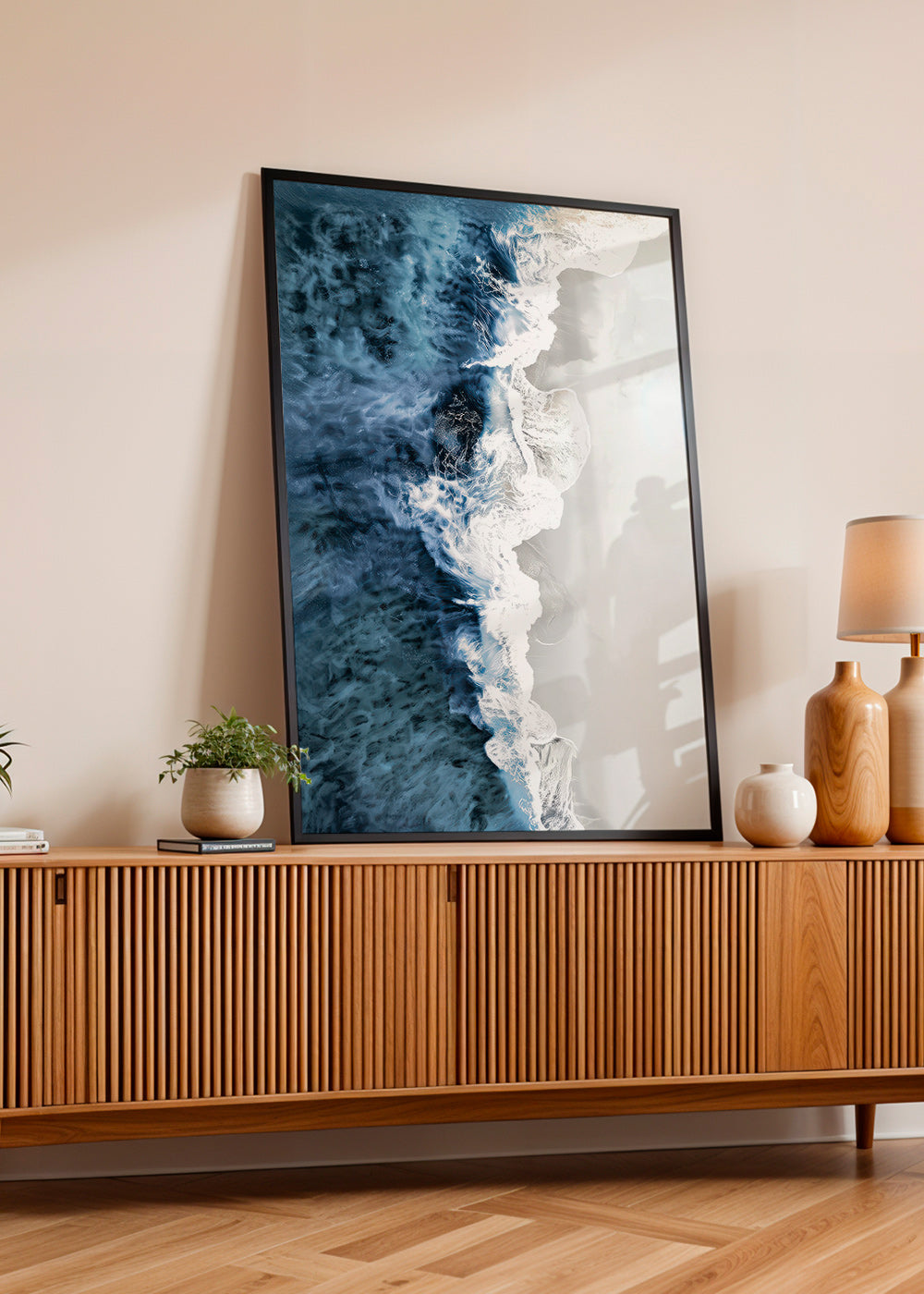 Cuadro de paisaje z lotniczymi falami i graficzną pianą