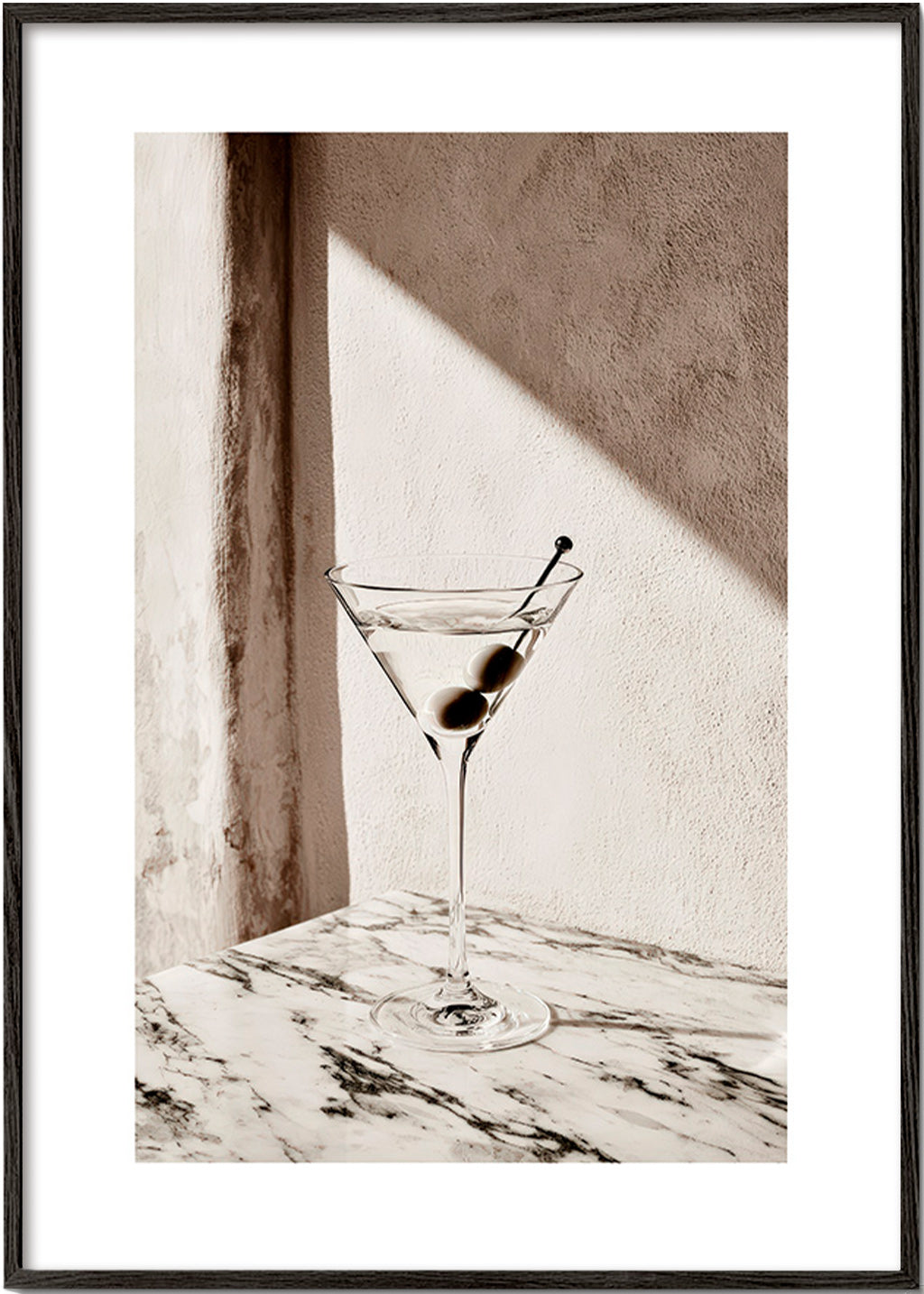 Sztuka do kuchni Martini w kieliszku na marmurze