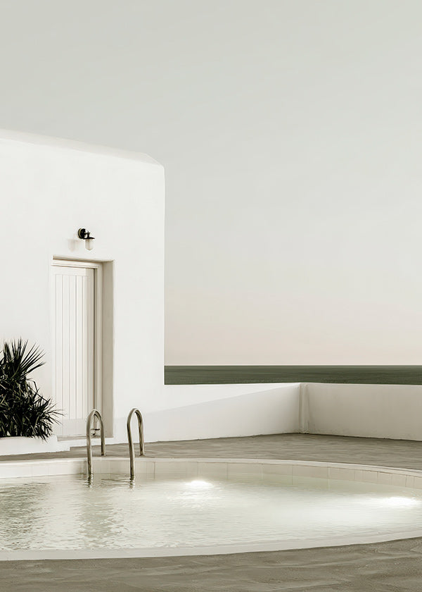 Fotografia minimalistycznego basenu i białej architektury
