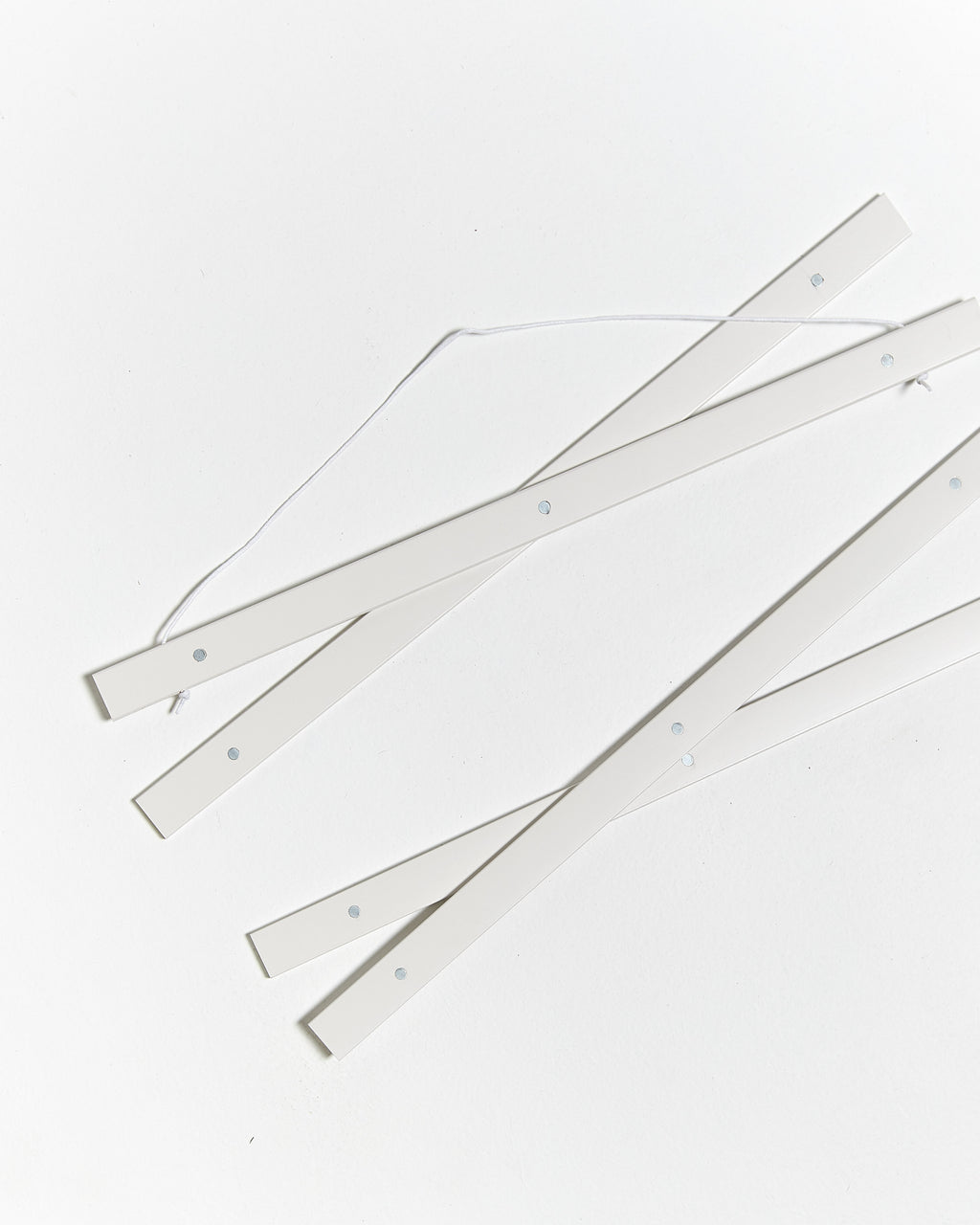 Colgador para póster de 40cm de madera y color blanco